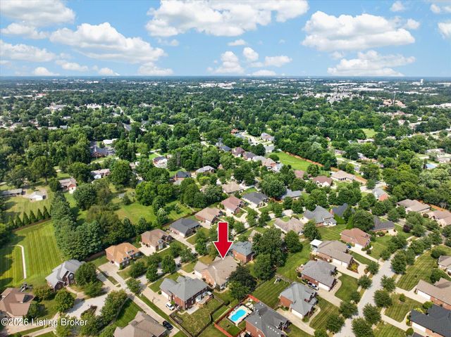 9707 Forestwood Dr, Louisville, KY 40299