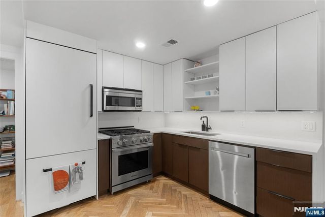 13 Britton Street 1, Jersey City, NJ 07306