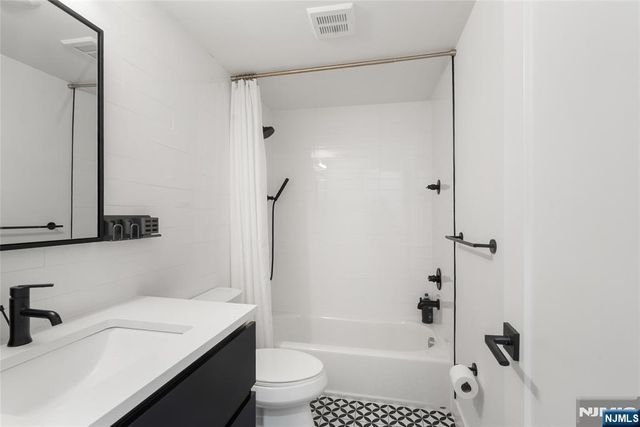 13 Britton Street 1, Jersey City, NJ 07306
