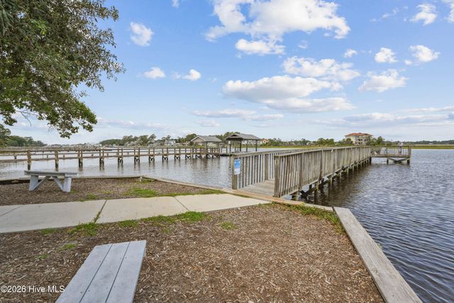 767 Pelican Cove Way SE 213, Southport, NC 28461