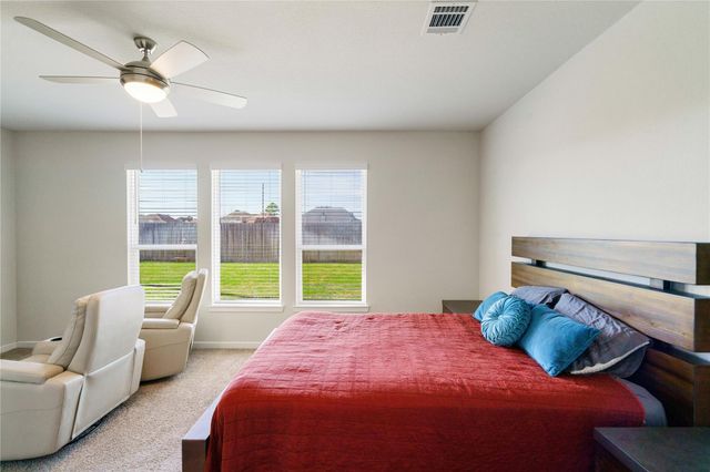 2214 Clements Shore Lane, La Porte, TX 77571