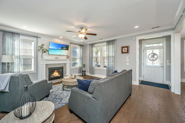 414 Hamlet Circle, Goose Creek, SC 29445