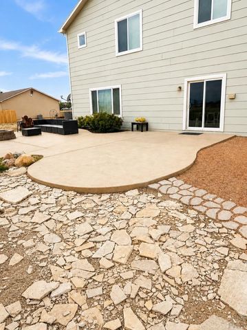 978 E Sandusky Dr, Pueblo West, CO 81007