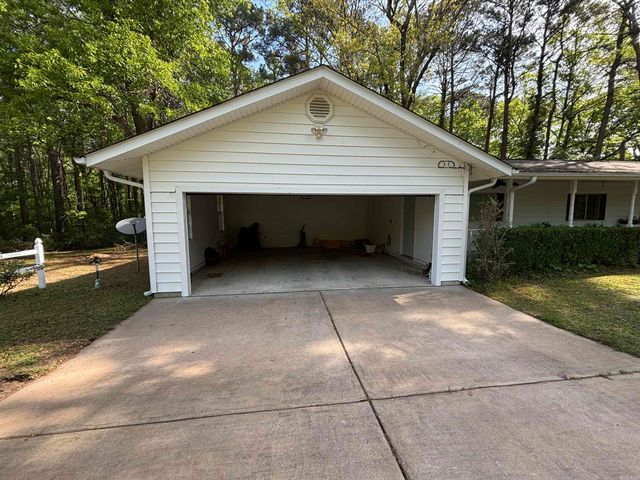 611 Harrod Rd, White Hall, AR 71602