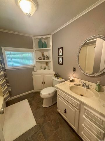 611 Harrod Rd, White Hall, AR 71602