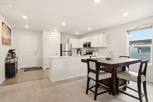 4471 W Brookfield Ave, Spokane, WA 99208