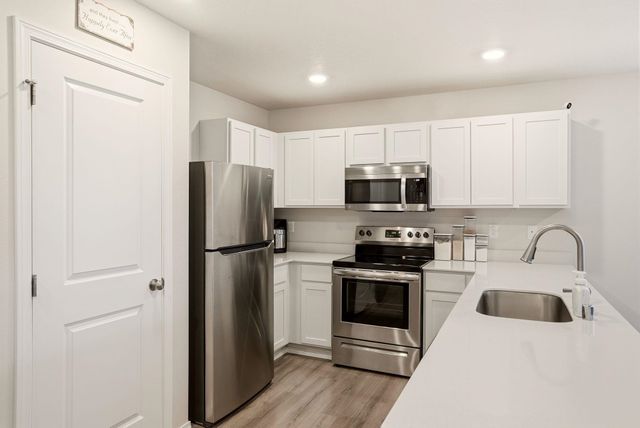 4471 W Brookfield Ave, Spokane, WA 99208