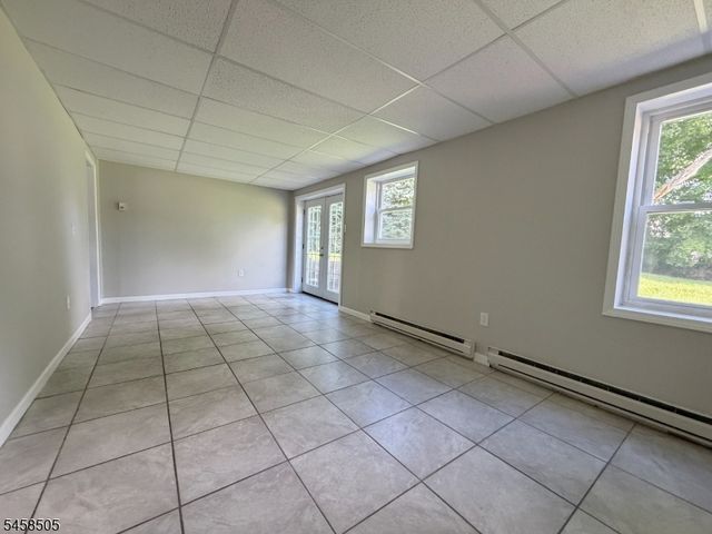 14 Orchard St, Newton Town, NJ 07860