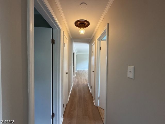 14 Orchard St, Newton Town, NJ 07860