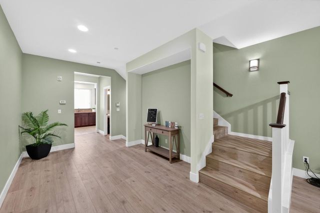 413 17th St, Sacramento, CA 95811