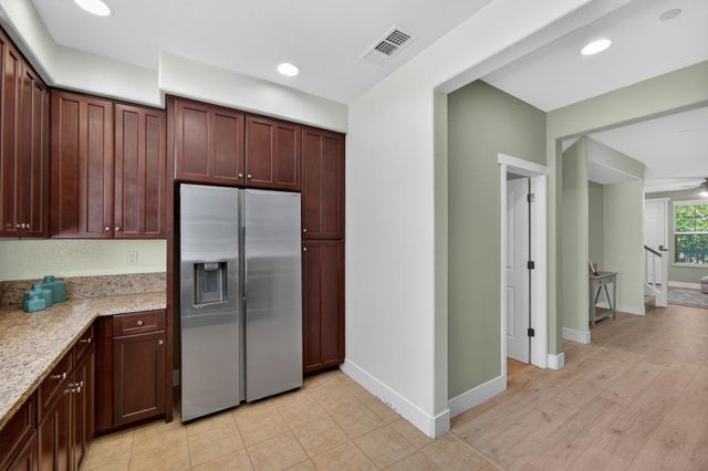 413 17th St, Sacramento, CA 95811