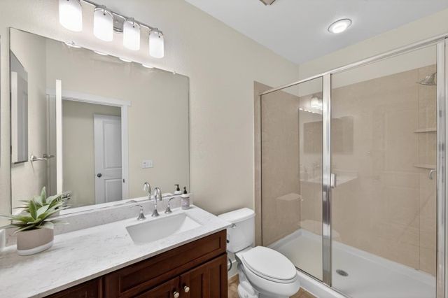 413 17th St, Sacramento, CA 95811