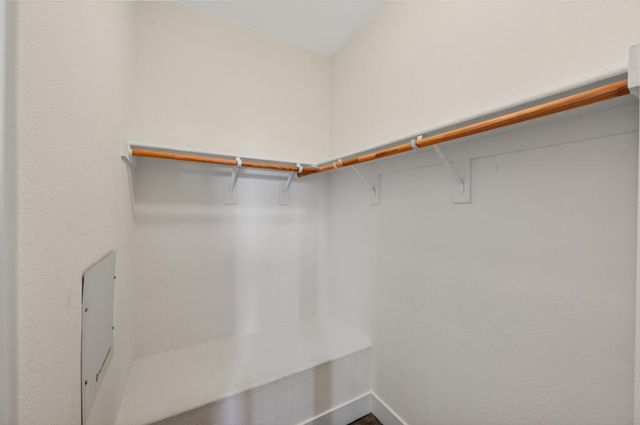 413 17th St, Sacramento, CA 95811