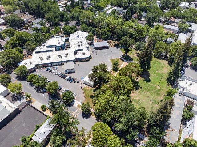 413 17th St, Sacramento, CA 95811
