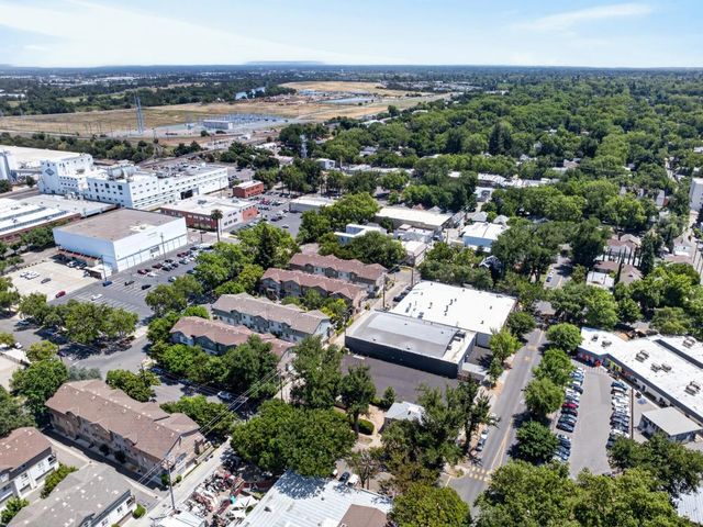 413 17th St, Sacramento, CA 95811