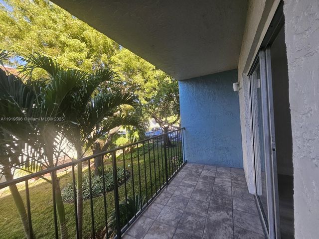 333 NW 17th Ct 203B, Fort Lauderdale, FL 33311