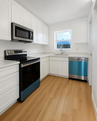 333 NW 17th Ct 203B, Fort Lauderdale, FL 33311