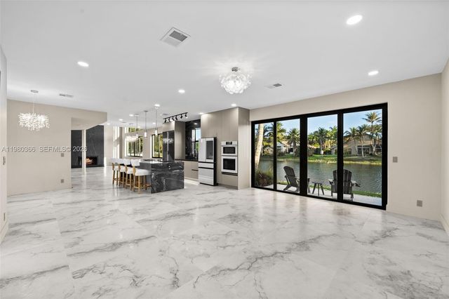 10790 Haydn Dr, Boca Raton, FL 33498