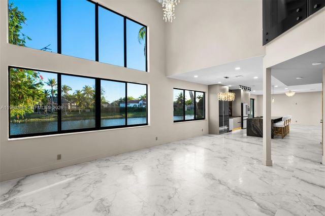 10790 Haydn Dr, Boca Raton, FL 33498