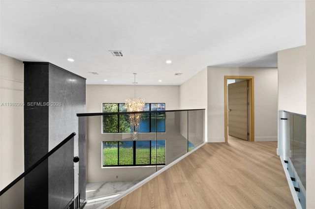 10790 Haydn Dr, Boca Raton, FL 33498