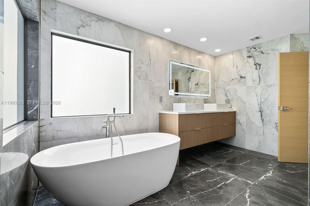 10790 Haydn Dr, Boca Raton, FL 33498