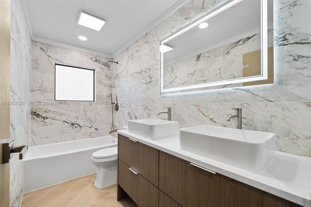 10790 Haydn Dr, Boca Raton, FL 33498