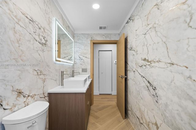 10790 Haydn Dr, Boca Raton, FL 33498