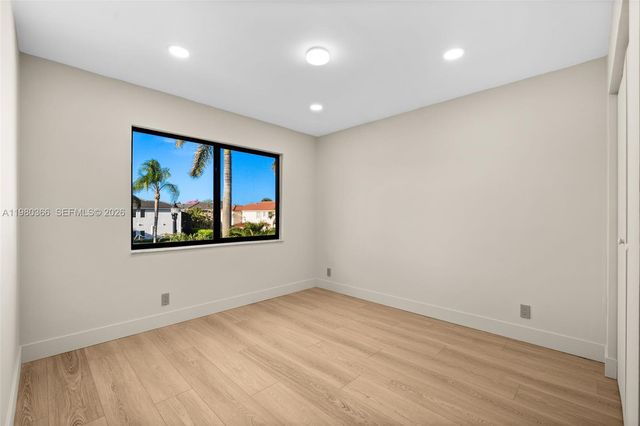 10790 Haydn Dr, Boca Raton, FL 33498