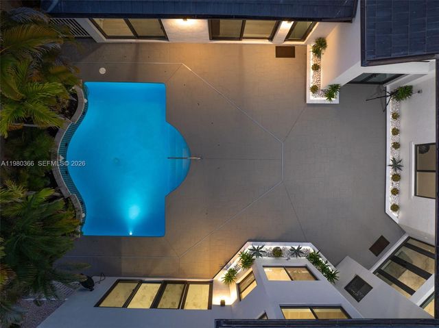 10790 Haydn Dr, Boca Raton, FL 33498