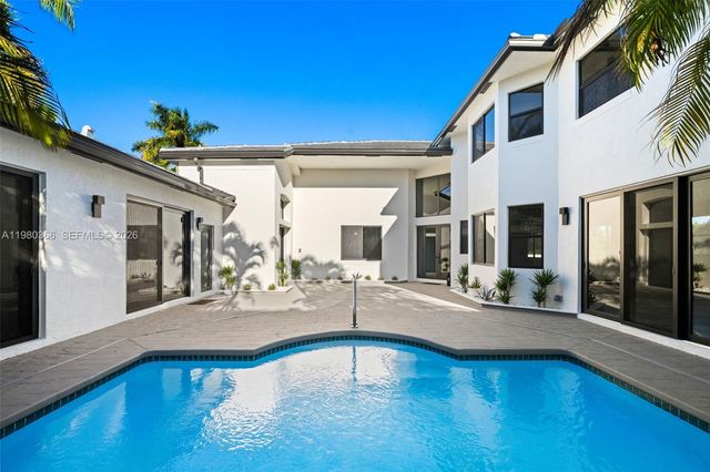 10790 Haydn Dr, Boca Raton, FL 33498