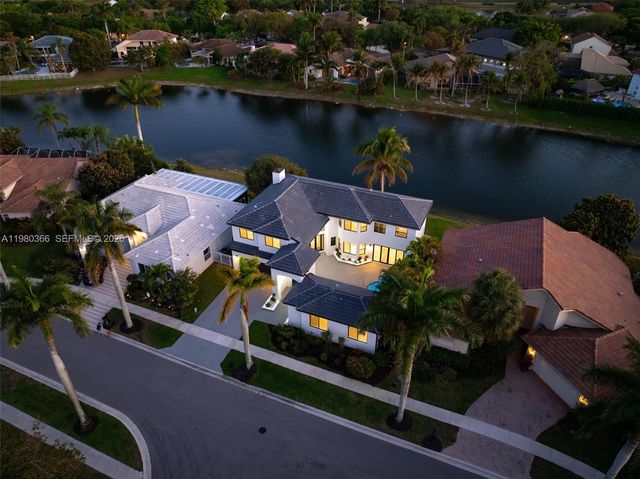 10790 Haydn Dr, Boca Raton, FL 33498