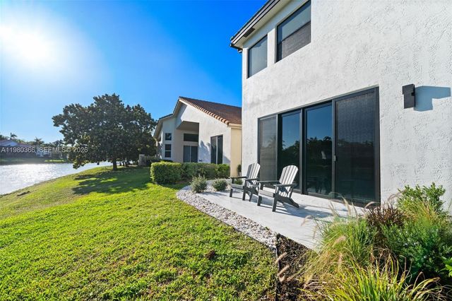 10790 Haydn Dr, Boca Raton, FL 33498