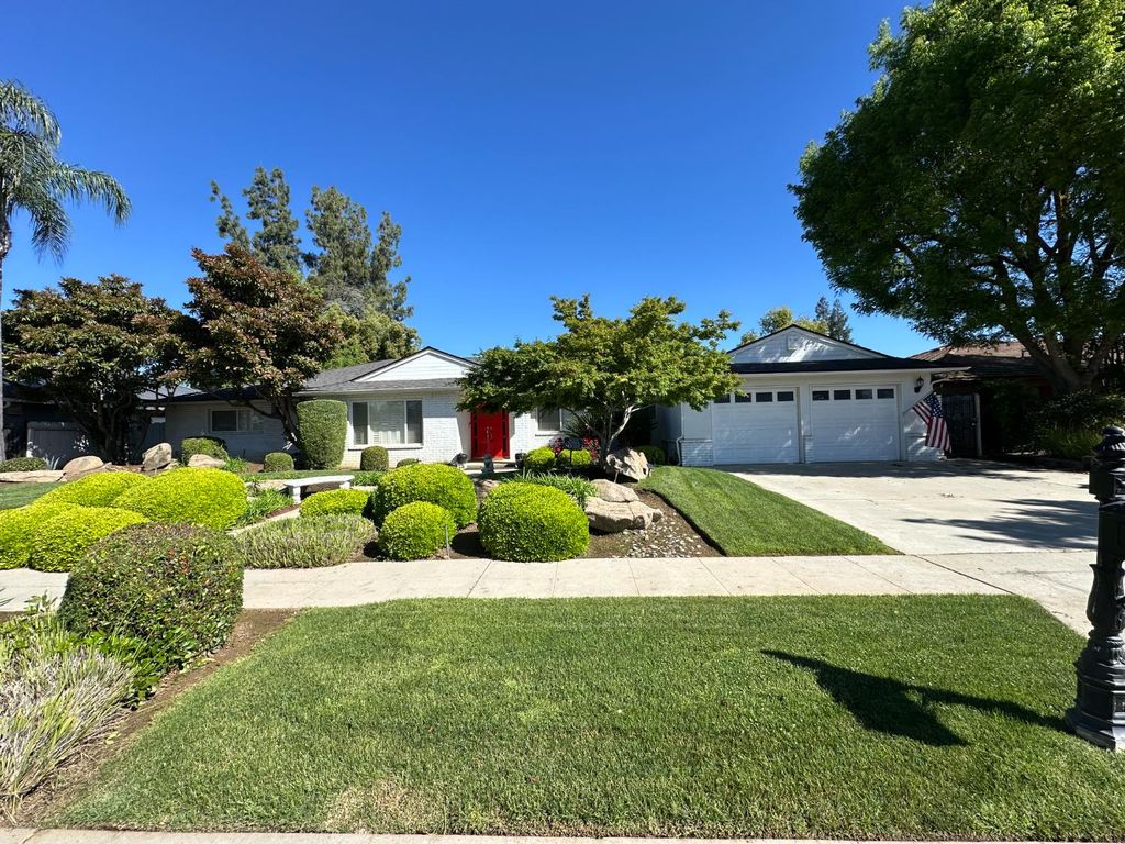 Image 1 of property listing at 1310 W Magill Avenue, Fresno, CA 93711