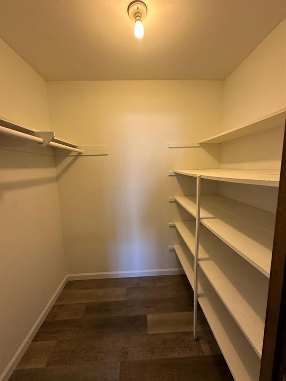 Image 12 of property listing at 1310 W Magill Avenue, Fresno, CA 93711