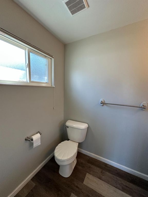 Image 14 of property listing at 1310 W Magill Avenue, Fresno, CA 93711