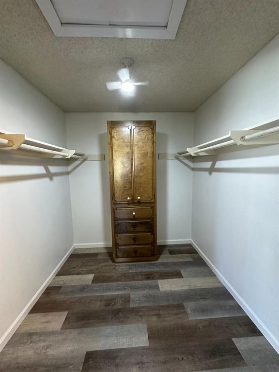 Image 21 of property listing at 1310 W Magill Avenue, Fresno, CA 93711