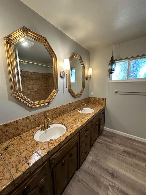 Image 26 of property listing at 1310 W Magill Avenue, Fresno, CA 93711