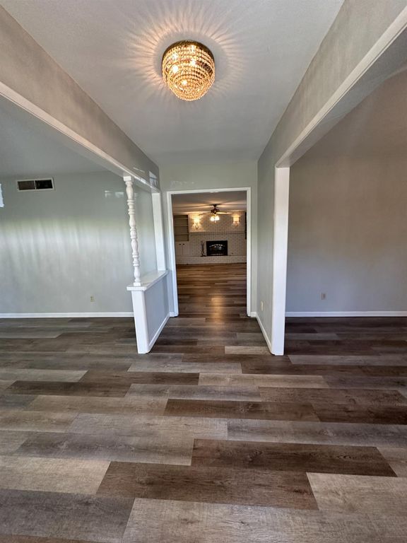 Image 3 of property listing at 1310 W Magill Avenue, Fresno, CA 93711