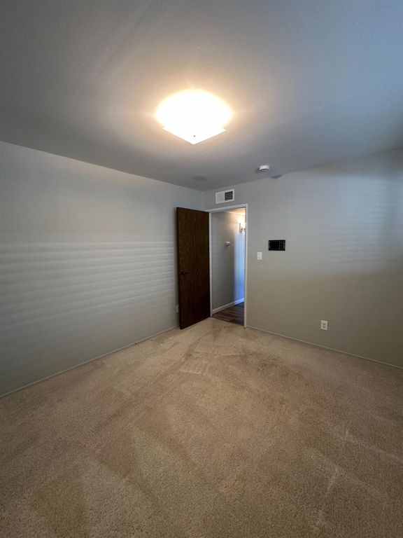 Image 31 of property listing at 1310 W Magill Avenue, Fresno, CA 93711