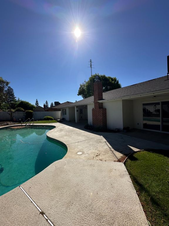 Image 33 of property listing at 1310 W Magill Avenue, Fresno, CA 93711