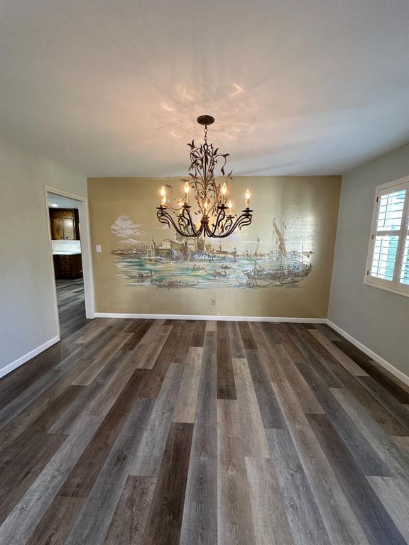 Image 6 of property listing at 1310 W Magill Avenue, Fresno, CA 93711