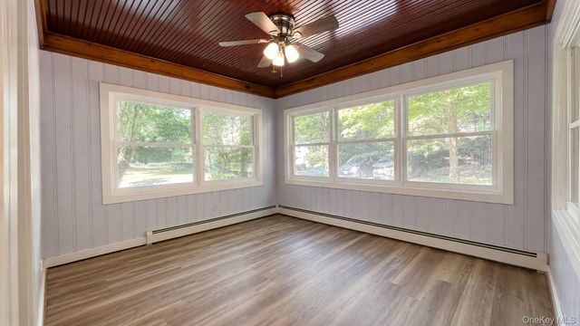 16 Upper Hillman Road, Warwick, NY 10990