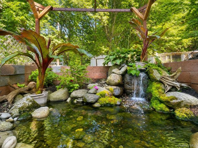 16 Upper Hillman Road, Warwick, NY 10990