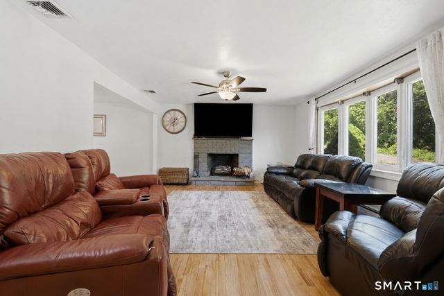 4 Pierson Drive, West Haven, CT 06516