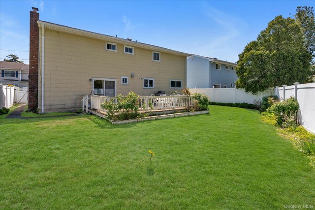 2011 Abbot Avenue, Merrick, NY 11566