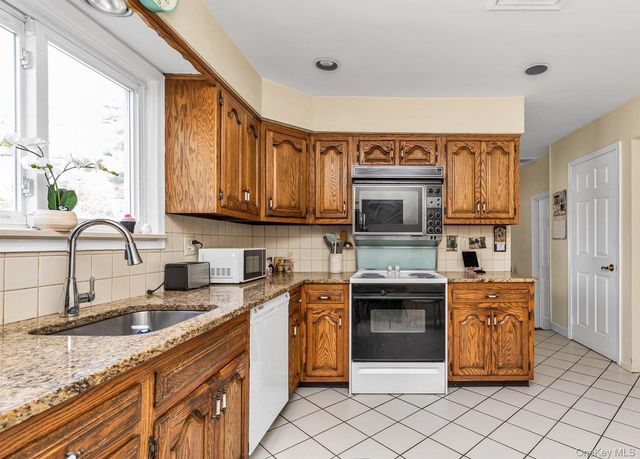 2011 Abbot Avenue, Merrick, NY 11566