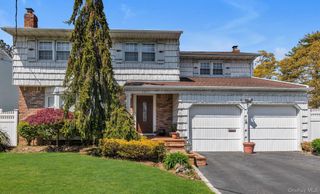 2011 Abbot Avenue, Merrick, NY 11566
