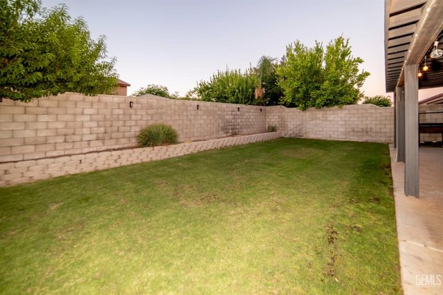 10706 Montemar Drive, Bakersfield, CA 93311