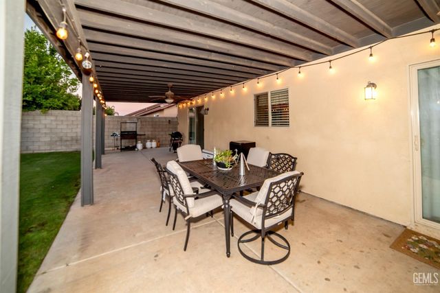 10706 Montemar Drive, Bakersfield, CA 93311