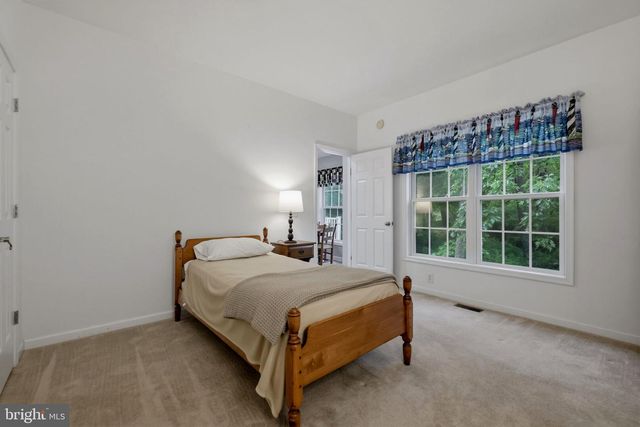25 HIGH KNOB CT, Front Royal, VA 22630